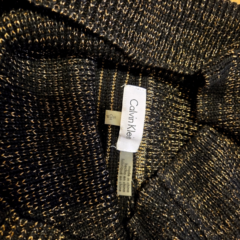 Calvin Klein sweater size S